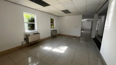 Waterford Office Park, Cnr Witkoppen & Waterford dr, Fourways - 434m² (5)